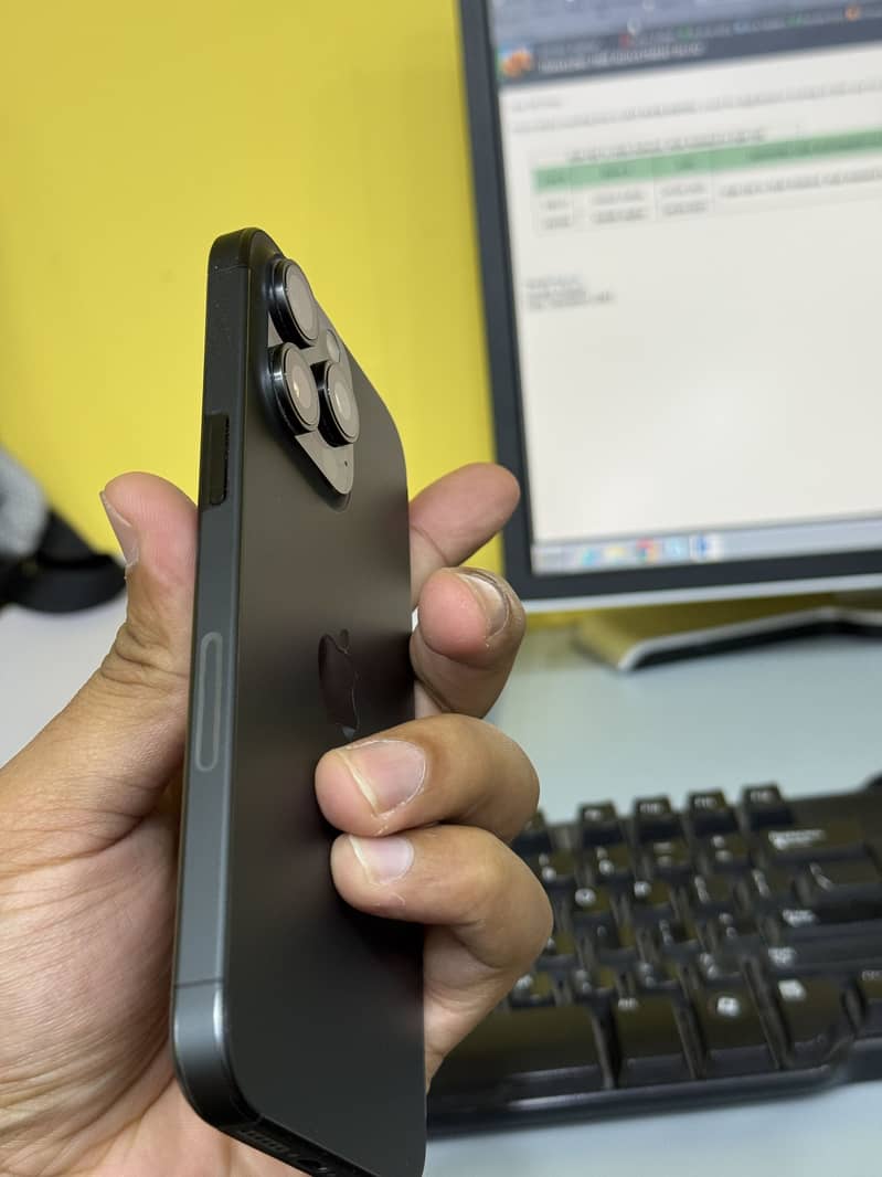 iphone 15 pro max 256 waterpack 6