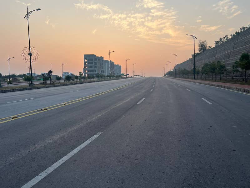 10 Marla Possession Plot on 120 Ft Wide Road Prime Location 2