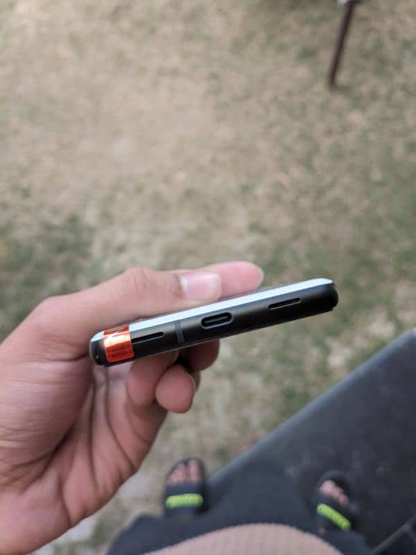 Google pixel 6A 4