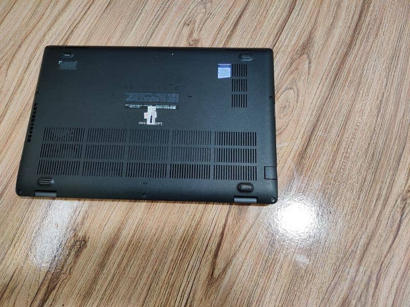 Dell 5400 8th Generation 16/256 Condition 10 / 10 Touch Secreen 1