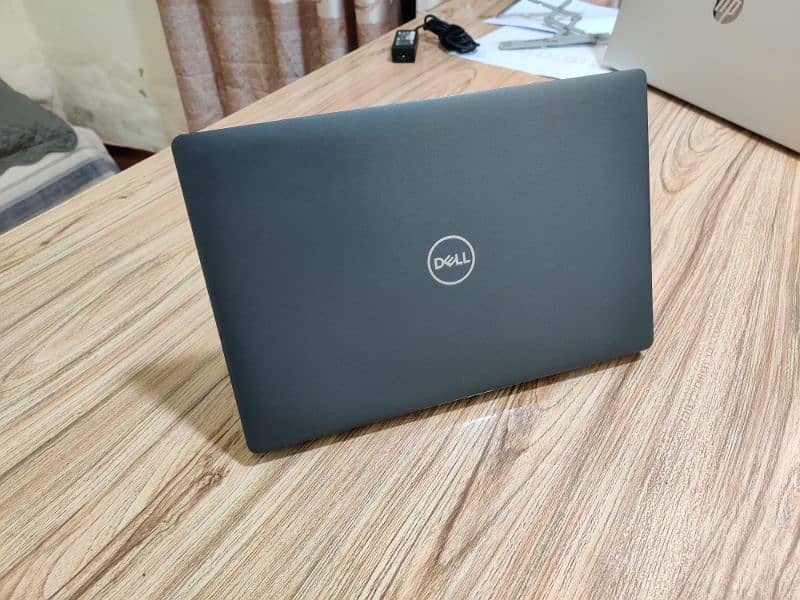 Dell 5400 8th Generation 16/256 Condition 10 / 10 Touch Secreen 5
