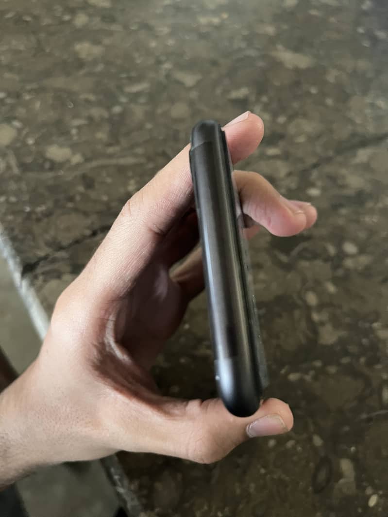 Iphone 11 4