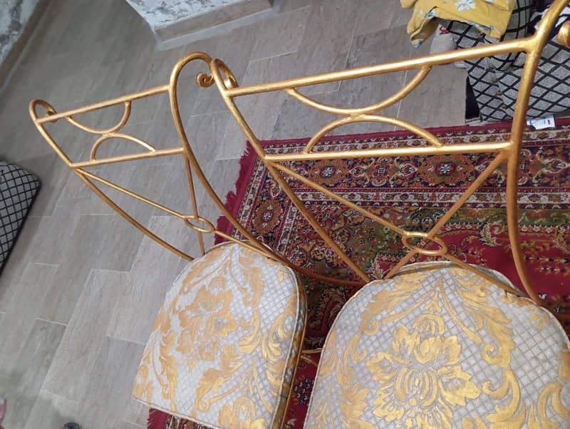 2 Table & 2 Chairs 1