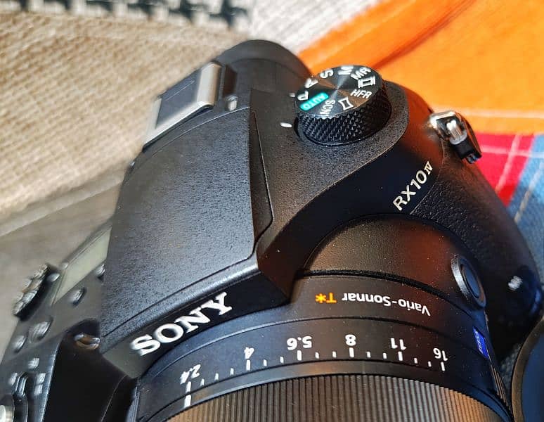 Sony RX10 Mark Iv 0