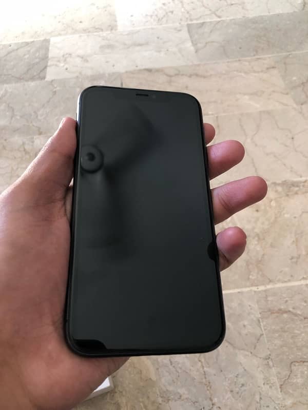 IPhone 11 [64GB with Box][Non-PTA] 2