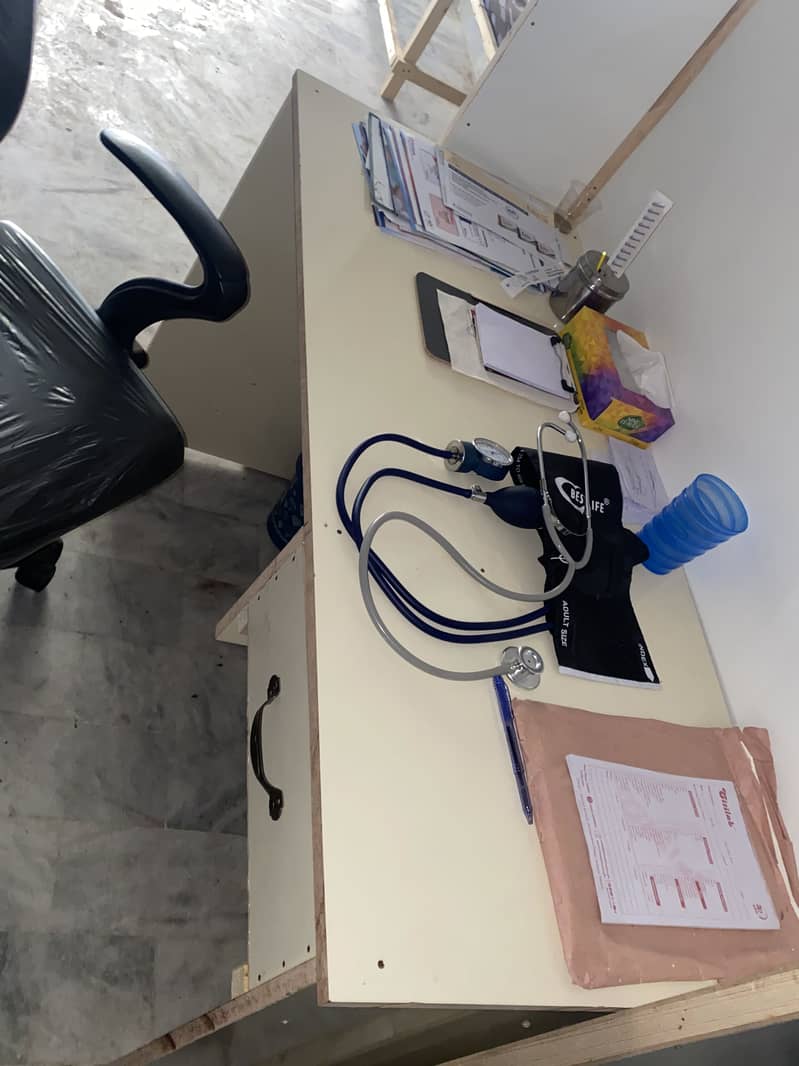 Clinic full furniture 10