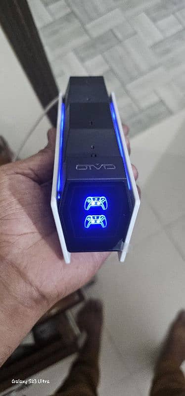 PS5 Controller Charger Station OIVO 4