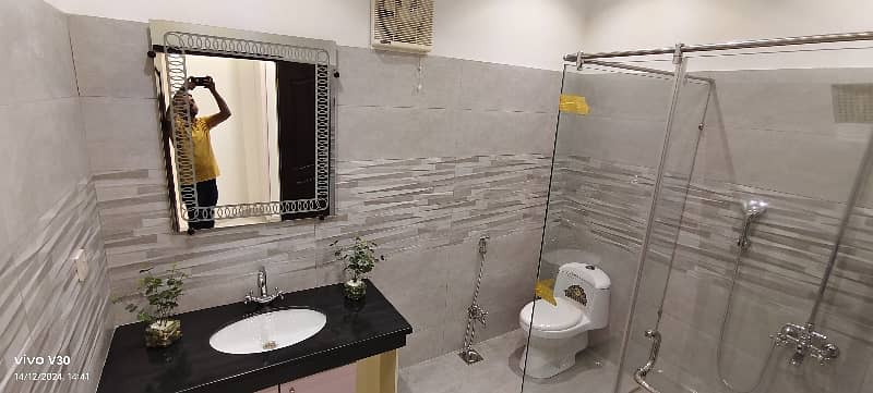Well Maintained House In Very Attractive Price 9