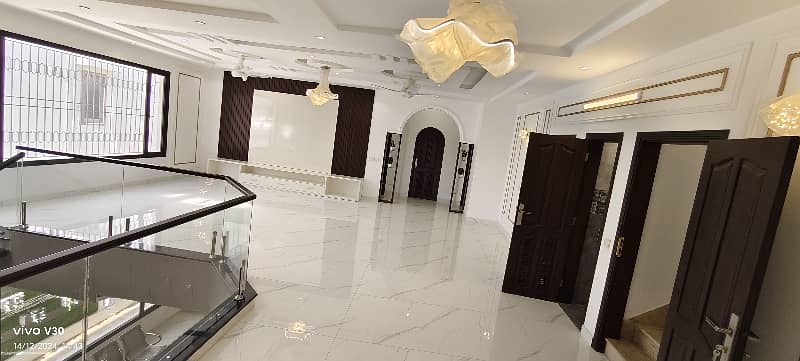 Well Maintained House In Very Attractive Price 14