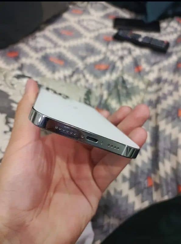 Iphone 13 Pro Max 256 GB PTA Approved 1