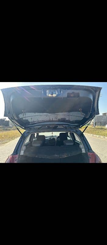 Suzuki Swift 2012 8