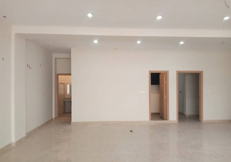 8 Marla Office Available in DHA Lahore, Phase 6, 3