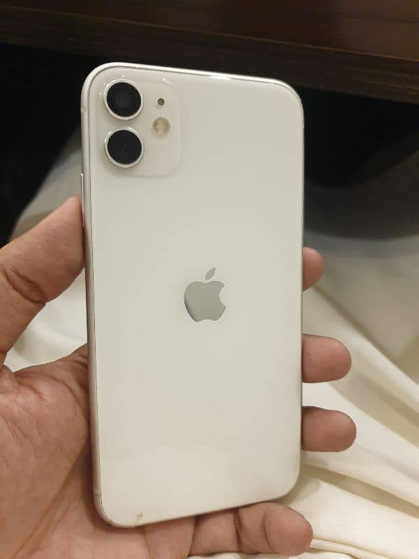 IPHONE 11 0