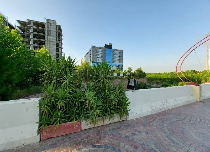10 Kanal Block B Farmhouse Plot For Sale Gulberg Greens 10