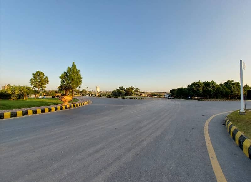 10 Kanal Block B Farmhouse Plot For Sale Gulberg Greens 11