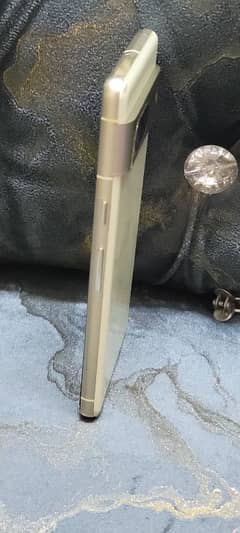 8/