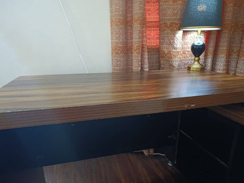 Large L shaped table 0