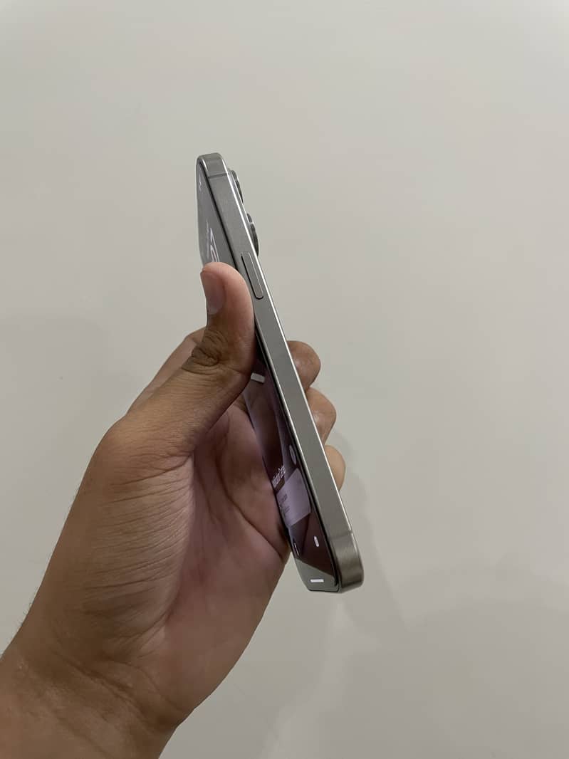 Apple iPhone 15 Pro Max 1