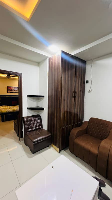 One bedroom fully furnished for short term weekly long term for rent 3
