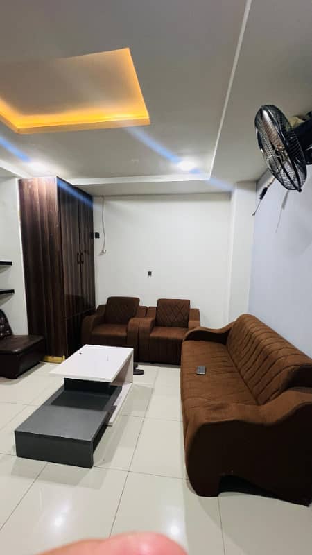 One bedroom fully furnished for short term weekly long term for rent 4