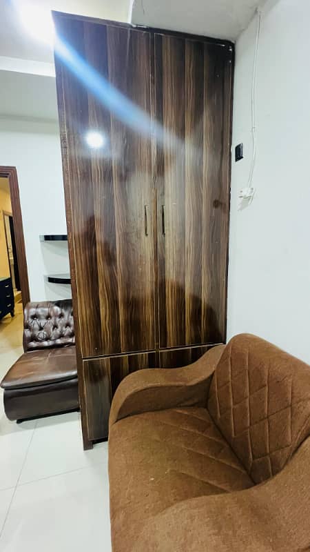 One bedroom fully furnished for short term weekly long term for rent 5