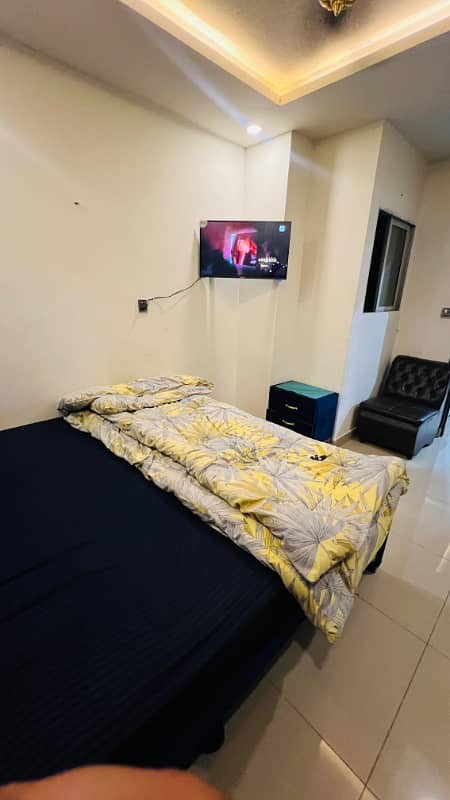 One bedroom fully furnished for short term weekly long term for rent 7