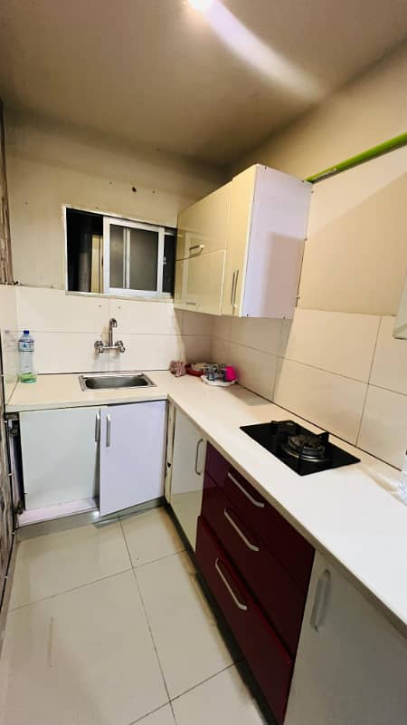 One bedroom fully furnished for short term weekly long term for rent 15