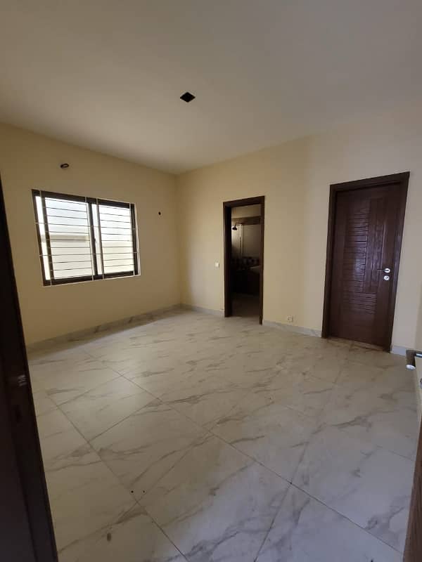 Chapal Uptown 160 Square Yards House Up For rent 10