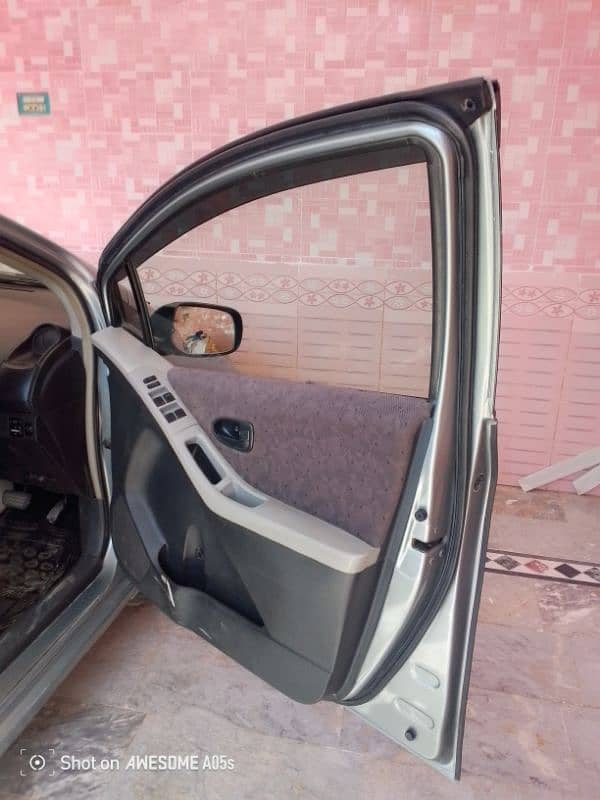 Toyota Vitz 2007 3