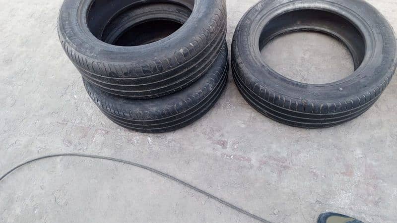 Tyre Michelin 16 nombr 2