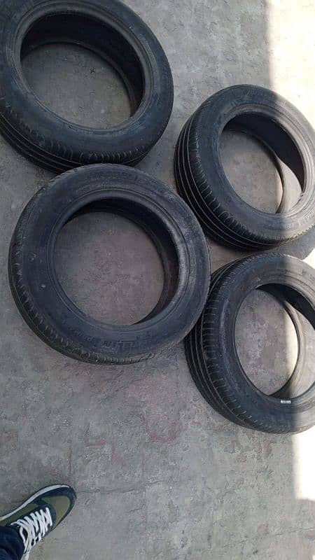 Tyre Michelin 16 nombr 4