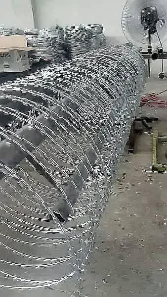 Fence Mesh Net Chainlink spot welded mesh 03007028033 9
