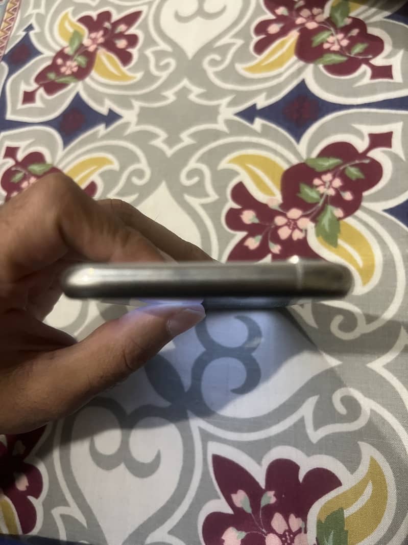 iPhone XS physical sim pta approved 4