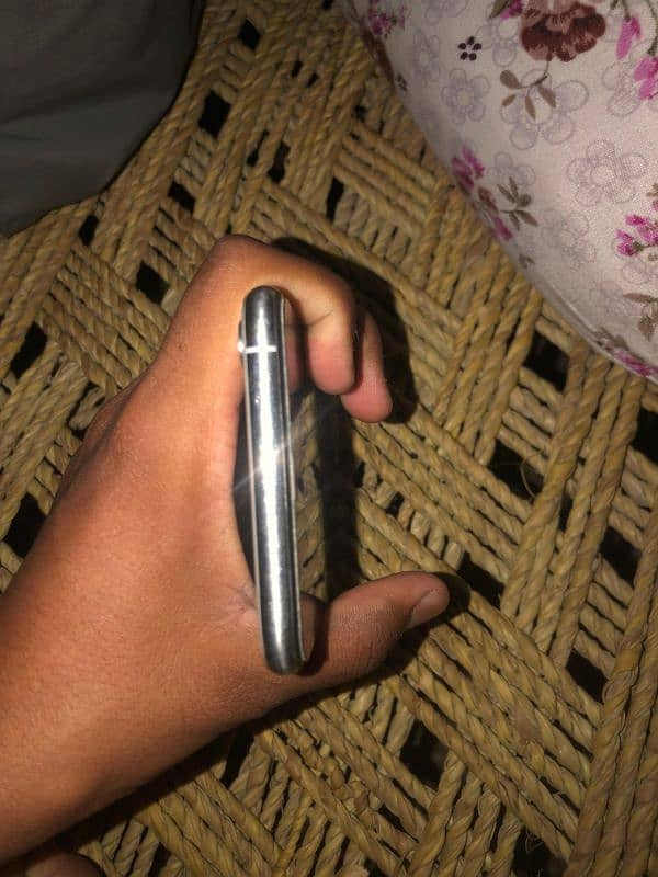iPhone xs Max 4