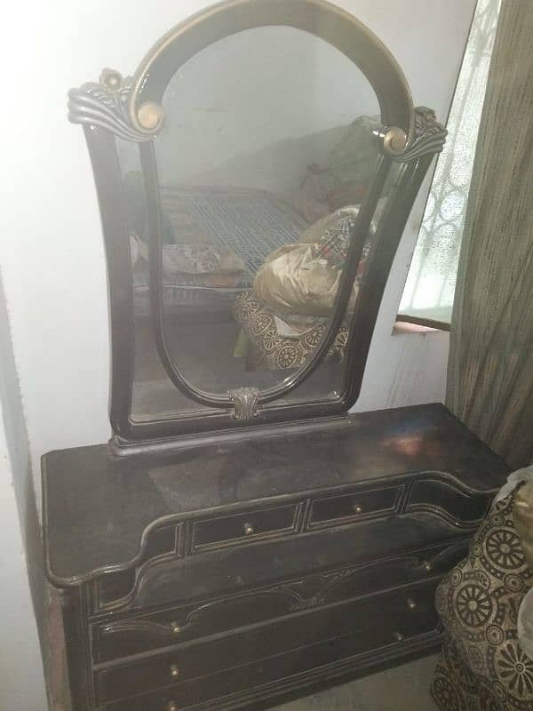Dressing table 1