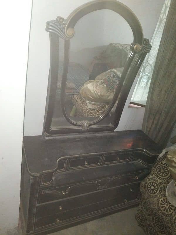 Dressing table 2