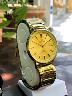Beautiful golden watchs with chain straps