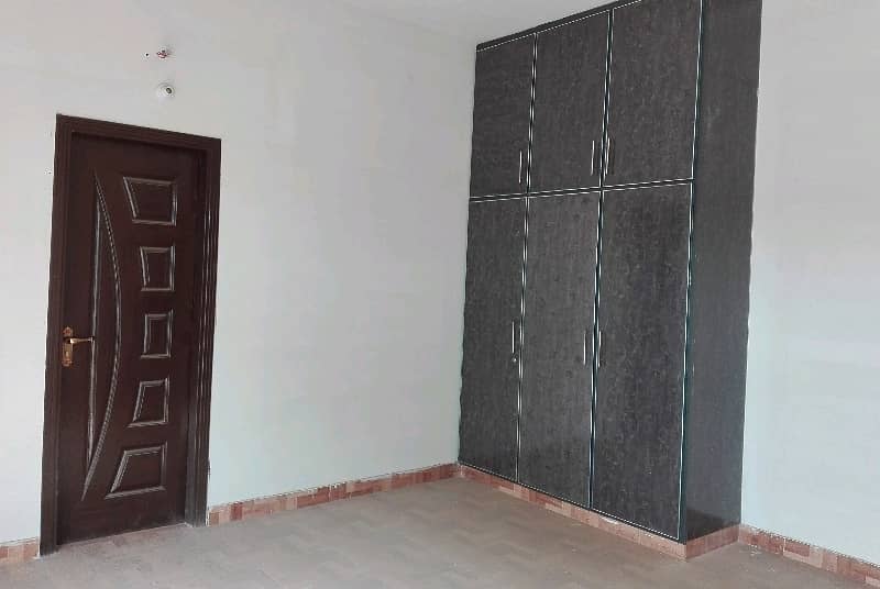 A Building Of 5 Marla In Faisal Town 3