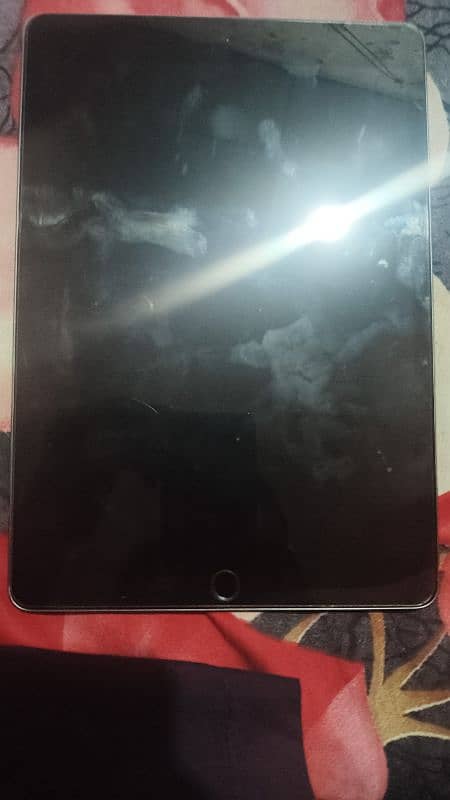I pad 9gen full ok hai completely box 2