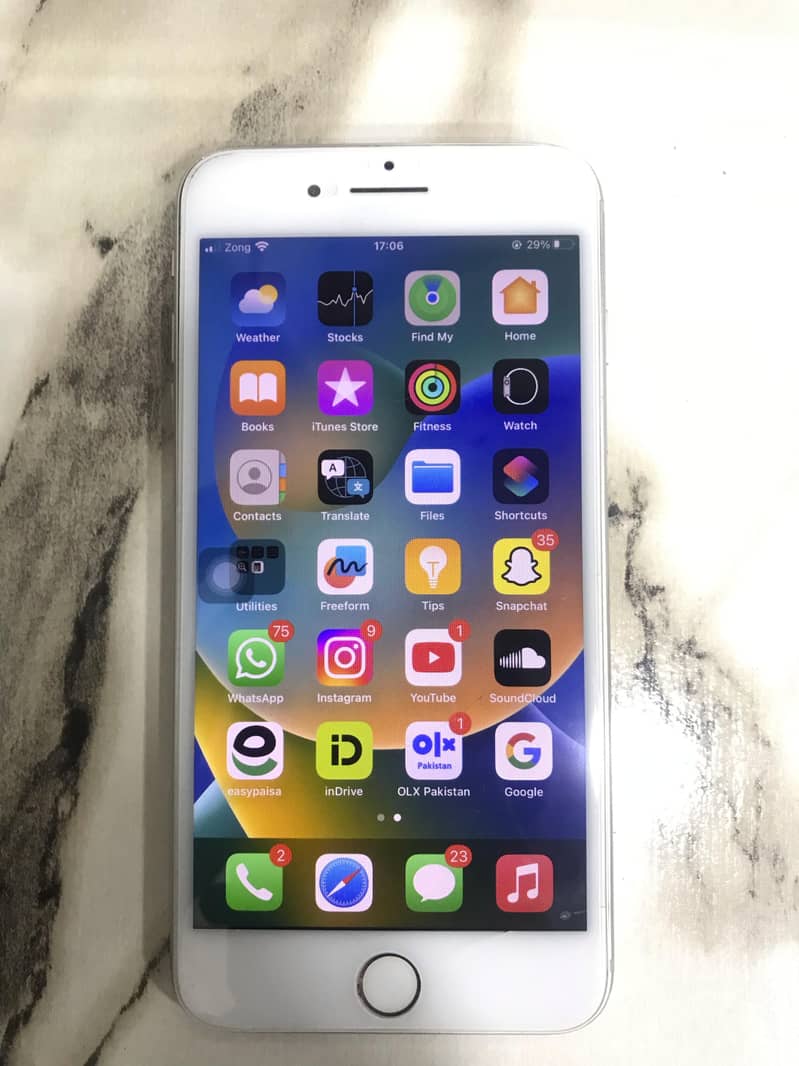 iPhone 8+ pta approved 64 go 1