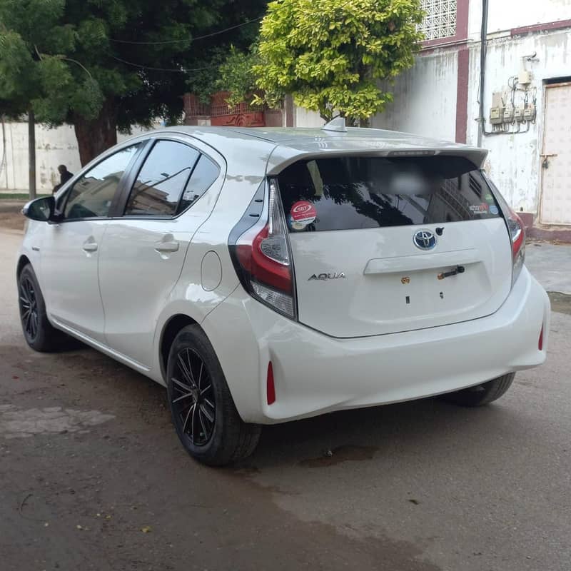Toyota Aqua 2019 3