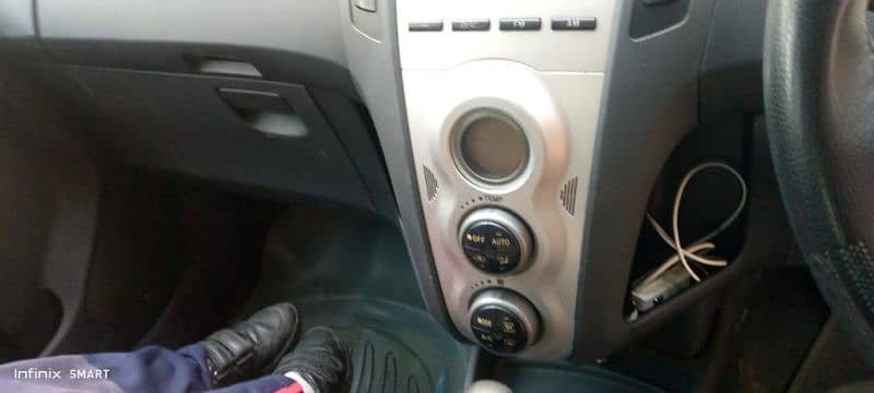 Toyota Vitz 2006/2012 3