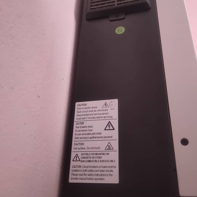 Maxpower Suntronic PV 5000 Pro (under warranty) 3