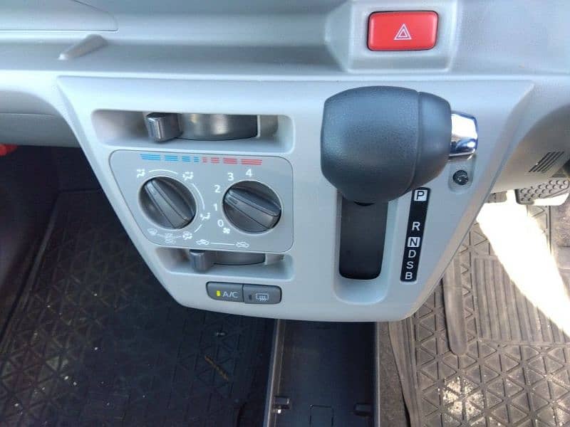Daihatsu mira fresh 7