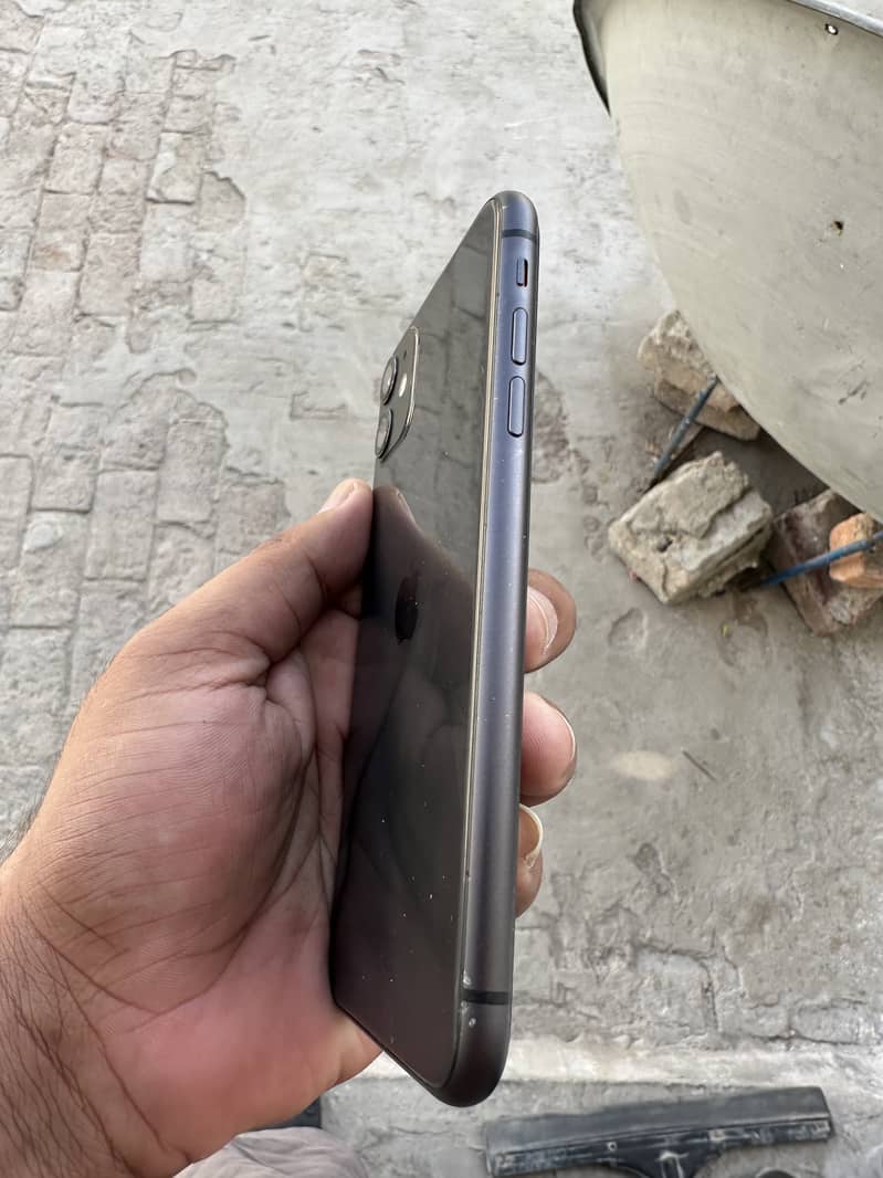 Apple iPhone 11 1