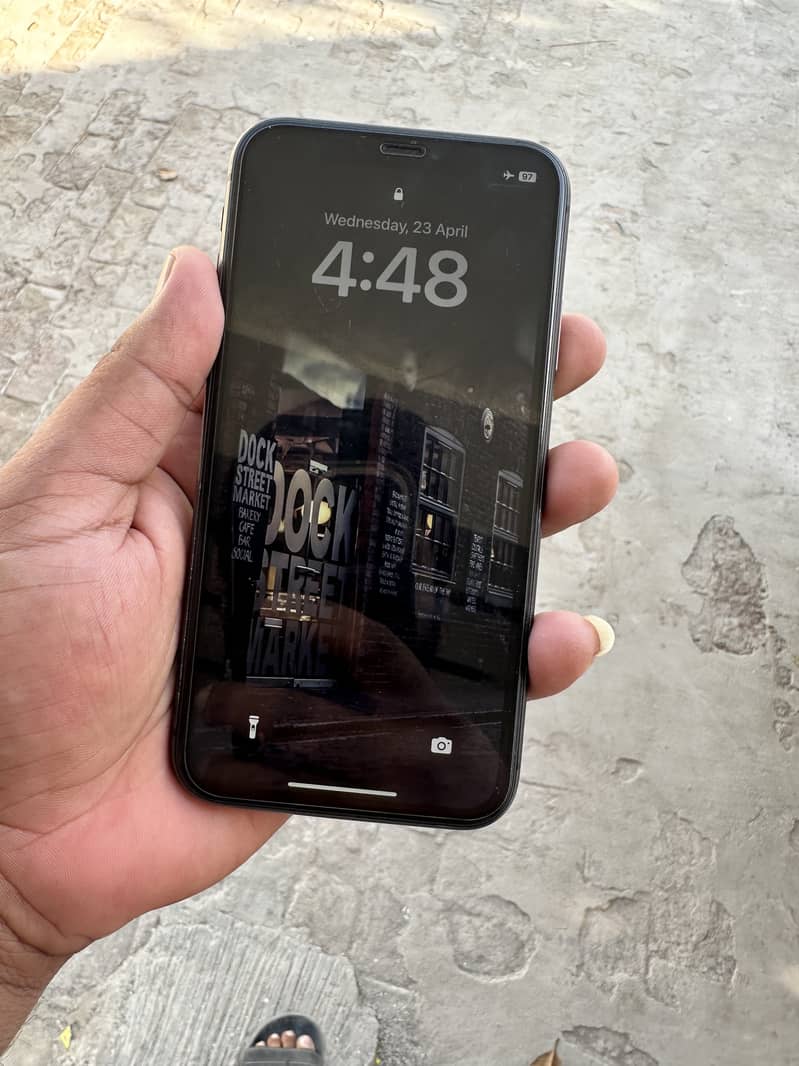 Apple iPhone 11 3