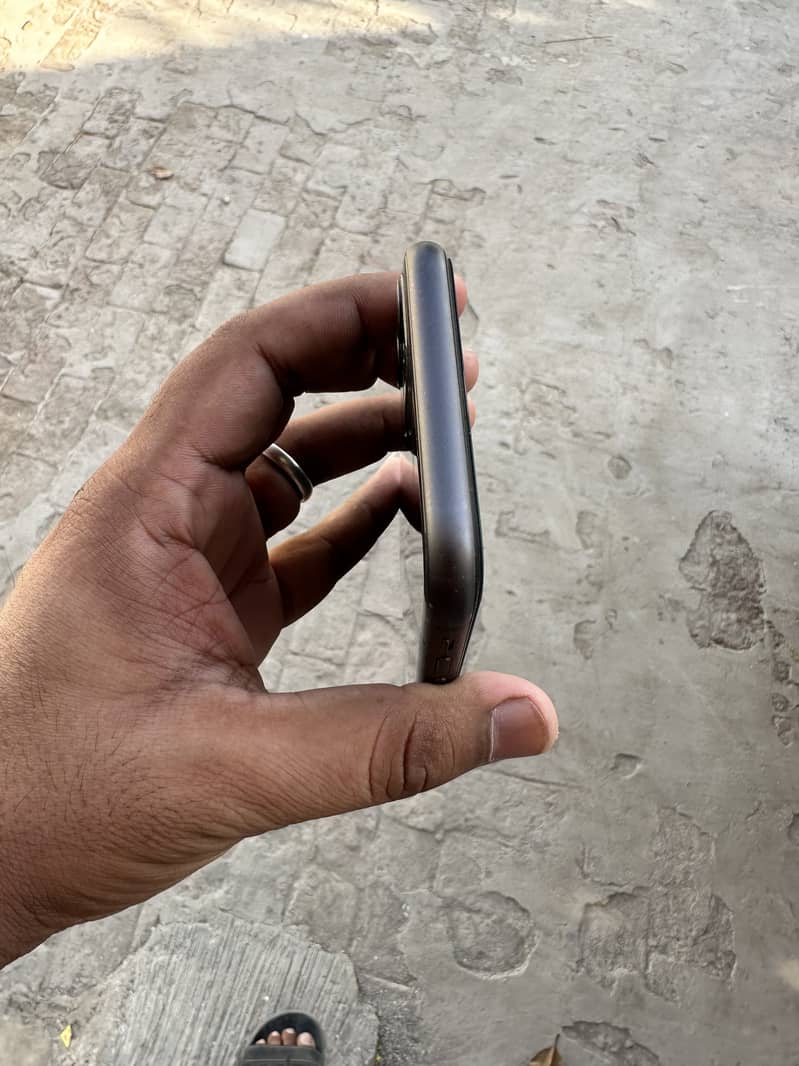 Apple iPhone 11 7