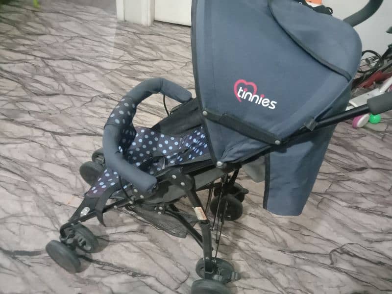 Tinnies baby pram 1