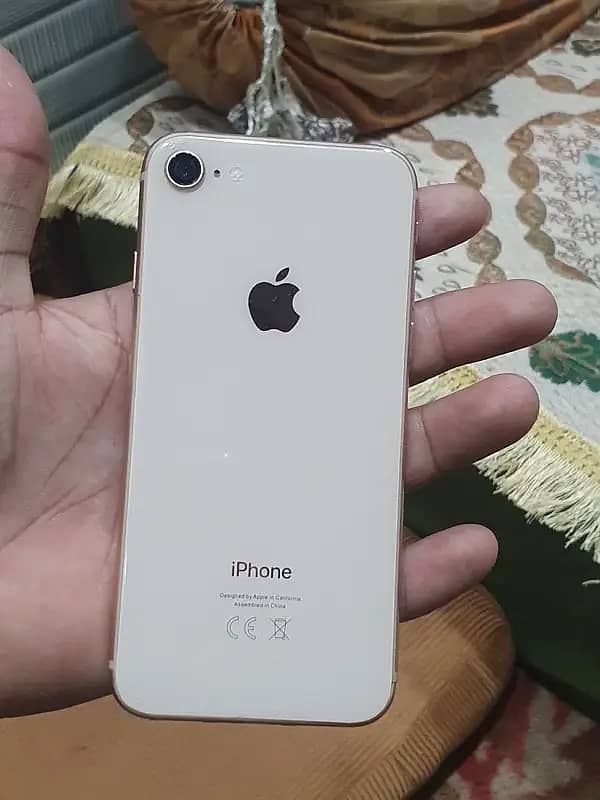 Iphone 8 lush condition whatsapp number 03207315045 5