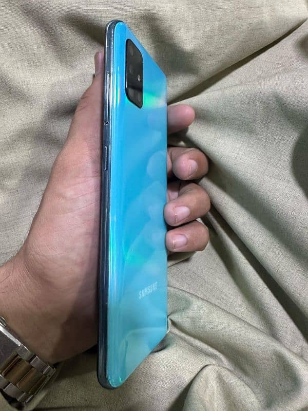 Samsung a51 with box 2